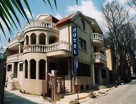 Antik Hotel Варна Екстериор снимка