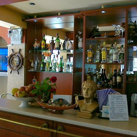 Antik Hotel Варна Екстериор снимка