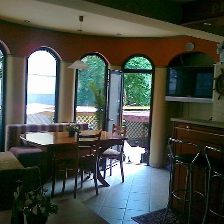 Antik Hotel Варна Екстериор снимка