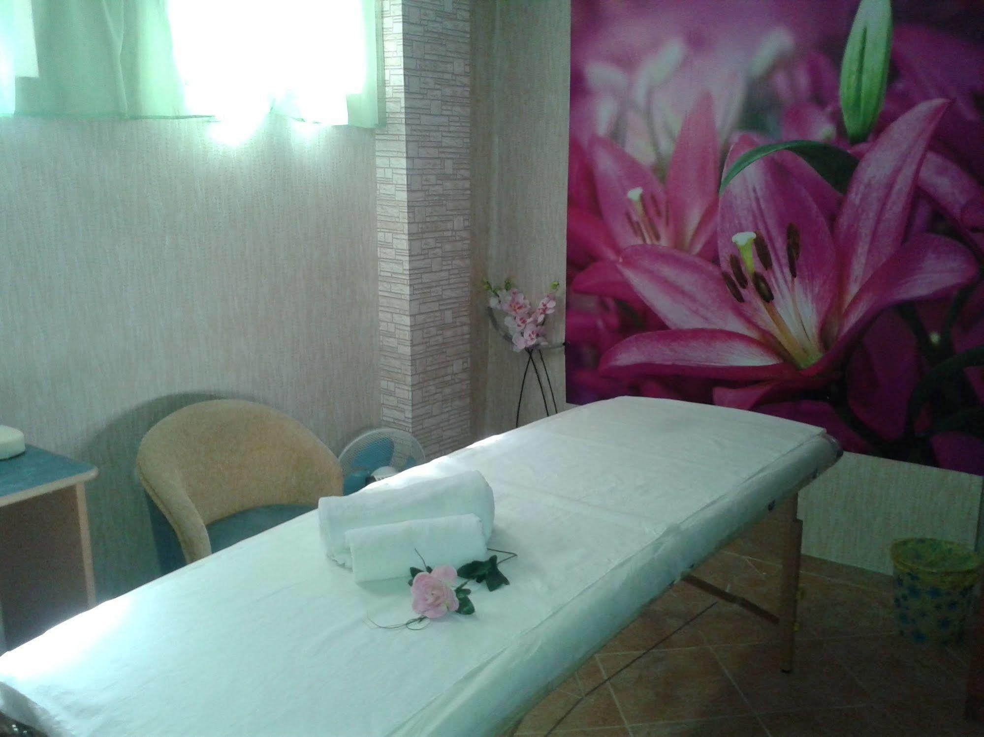 Antik Hotel Варна Екстериор снимка