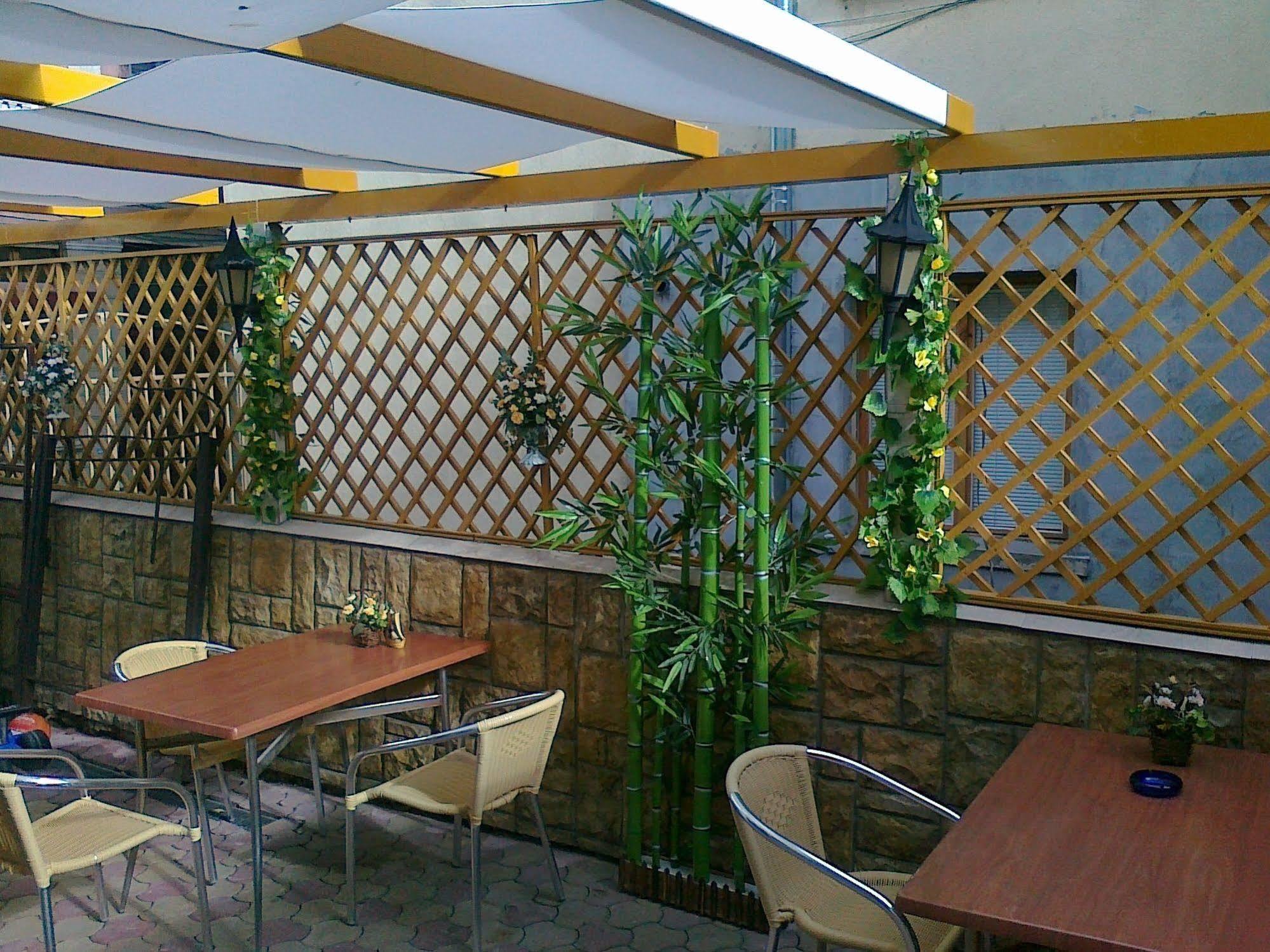 Antik Hotel Варна Екстериор снимка