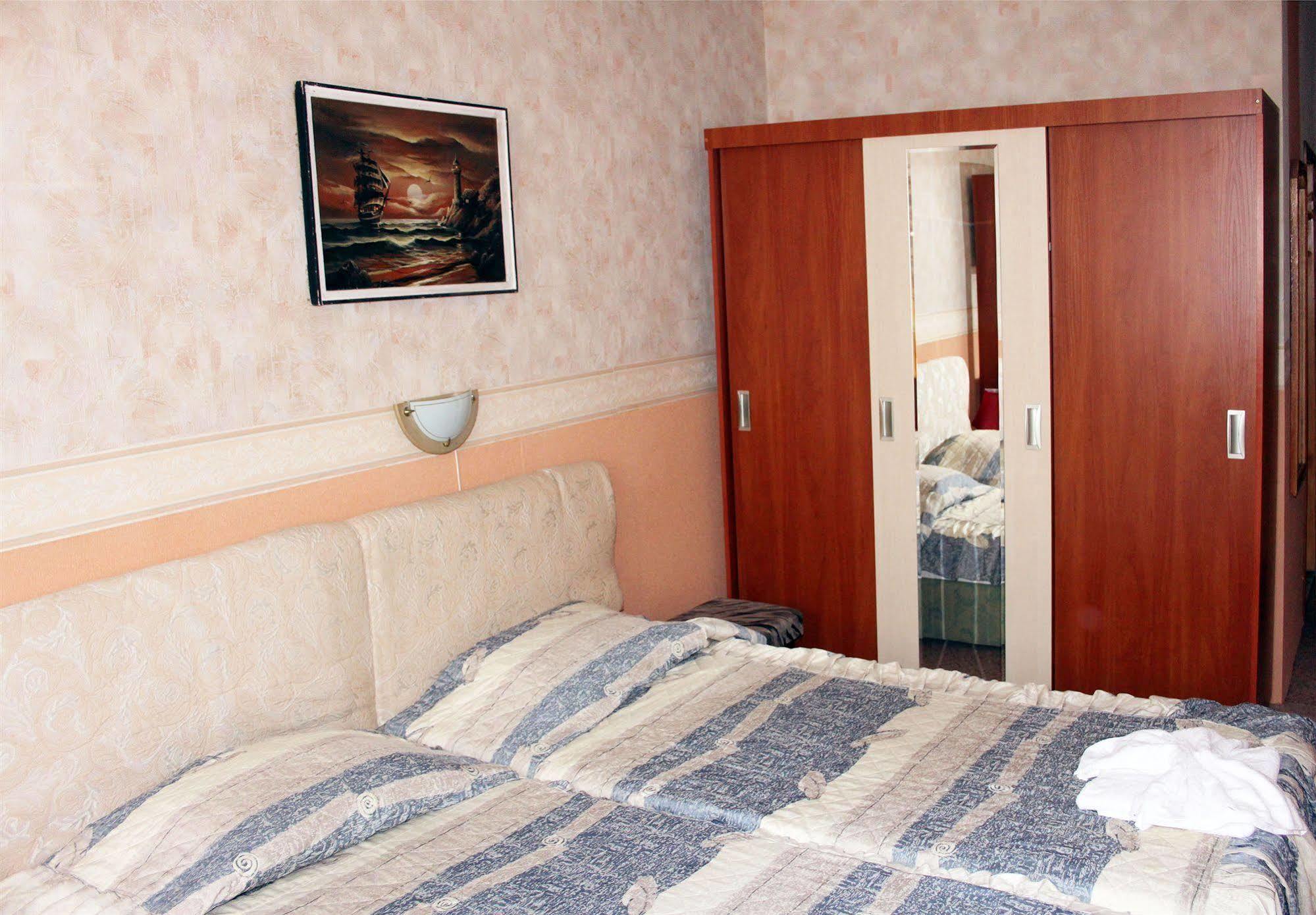 Antik Hotel Варна Екстериор снимка