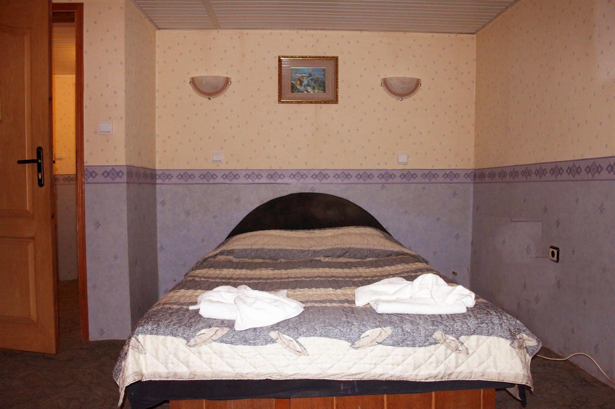 Antik Hotel Варна Екстериор снимка