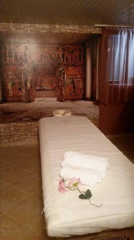 Antik Hotel Варна Екстериор снимка