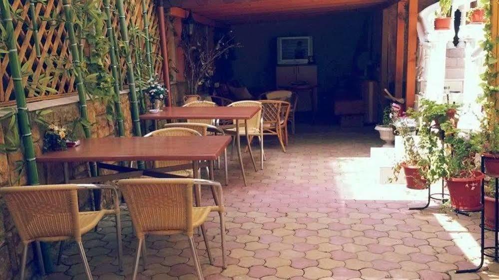 Antik Hotel Варна Екстериор снимка